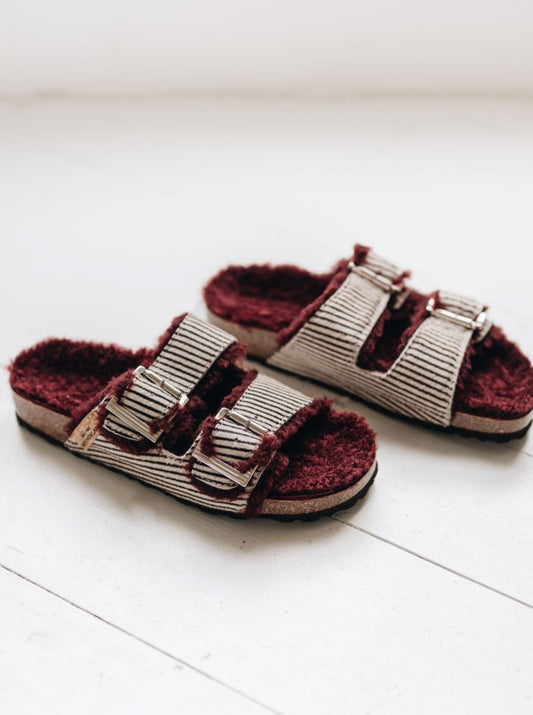 MEDI Womens Sheepskin Buckle Sandal