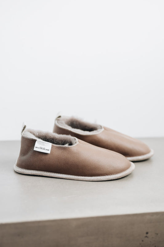 Women's Sheepskin Slippers Sophia in walnut brown. soft sole shearling