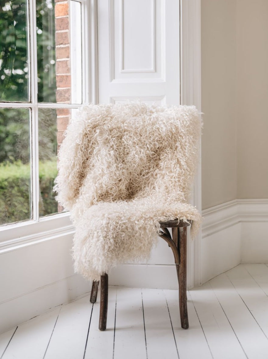 British Sheepskin Rug l curly