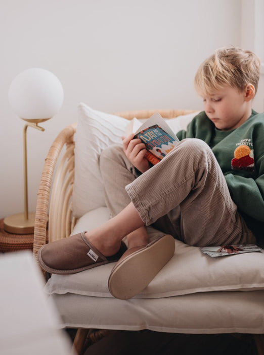 Chaussons enfant en peau de mouton avec semelle ROWAN