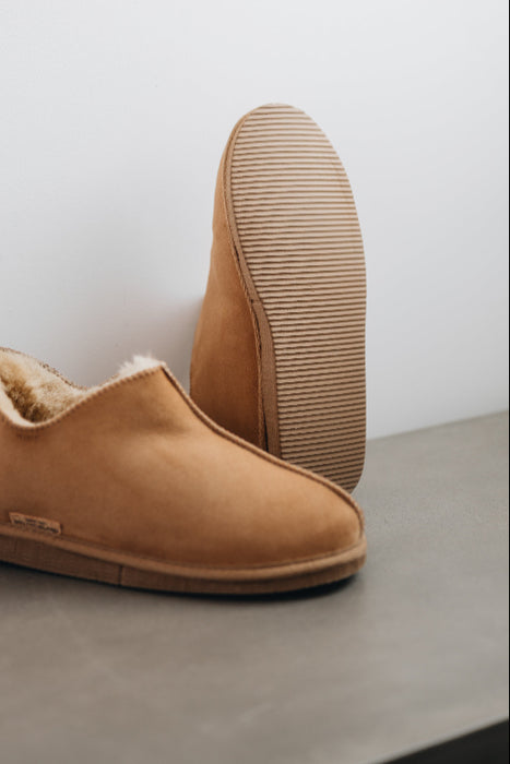 Hetty ankle-high merino sheepskin slippers - view of the sole