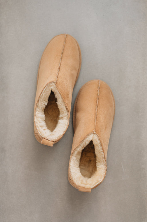 Hetty ankle-high merino sheepskin slippers - birds eye view