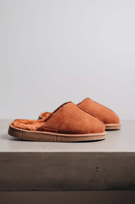 Rust coloured slip on style sheepskin slipper - Willow profile view
