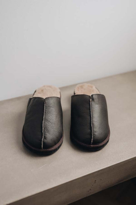 Top side view of the nappa coffee coloured women's sheepskin mule slipper called Willow.