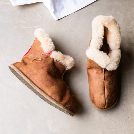 Oskar Tan Men's Sheepskin Boot slippers from shepherd
