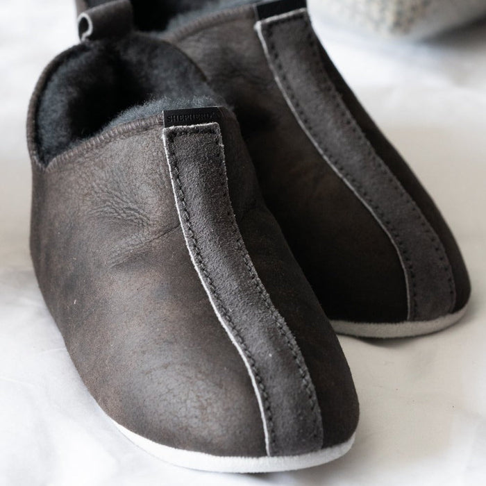 Lina Shepherd women's slip-on sheepskin slippers with plush lining